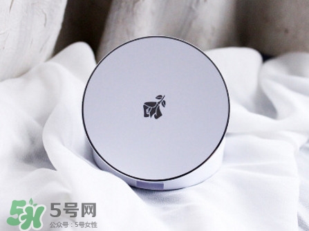 粉底液和cc霜同時用嗎 粉底液和cc霜的先后順序 粉底液和cc霜同時用嗎 粉底液和cc霜的先后順序