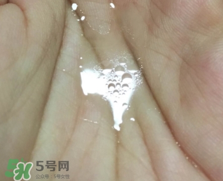 香邂格蕾古法凝光醋萃爽膚水怎么用？