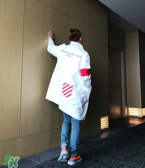 424的袖標(biāo)怎么固定？424袖標(biāo)能拆嗎？