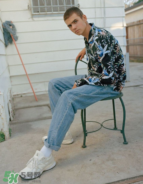 stussy與new balance聯(lián)名990v4什么時(shí)候發(fā)售_多少錢？