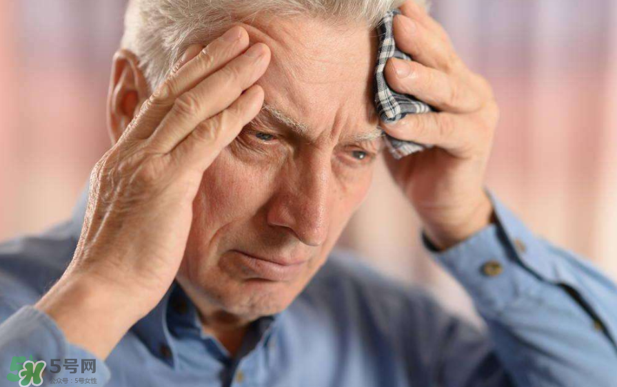 長期咳嗽是怎么回事？治療咳嗽的保健藥膳有哪些？