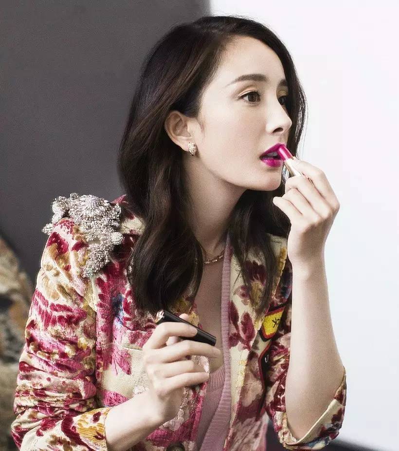 蘭蔻口紅是哪個(gè)國(guó)家的 蘭蔻口紅什么檔次 蘭蔻口紅是哪個(gè)國(guó)家的 蘭蔻口紅什么檔次