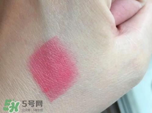 雅詩蘭黛戀愛唇膏怎么打開？雅詩蘭黛戀愛唇膏怎么用