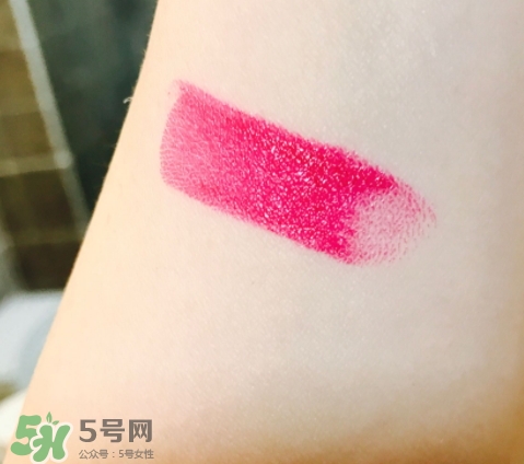 蘭蔻菁純唇膏小紅色是什么顏色？蘭蔻小紅色好看嗎