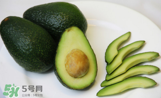 寶寶吃牛油果的好處？寶寶吃牛油果多少合適？