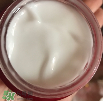 olay小臉?biāo)趺礃?？olay新生塑顏臻粹面霜功效