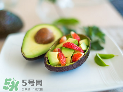 牛油果硬得能吃嗎？孕婦吃牛油果注意事項(xiàng)