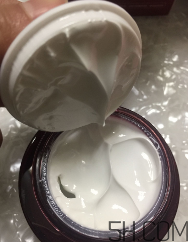 韓束水光素顏霜怎么樣？韓束素顏霜好用嗎？