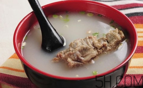 牛骨頭湯補什么？牛骨頭湯不能和什么一起吃