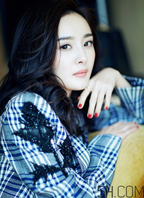 去眼袋手術(shù)需要住院?jiǎn)?？去眼袋手術(shù)恢復(fù)期多久？