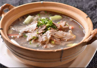 牛骨頭湯要放哪些食材？牛骨頭湯要煮多長(zhǎng)時(shí)間