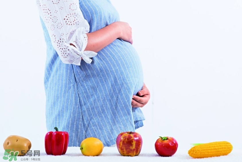 男寶寶更愛提前報(bào)到嗎？懷男孩更容易早產(chǎn)？