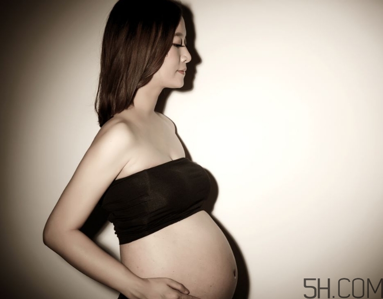 羊水指數(shù)正常范圍是多少？羊水過少的診斷標(biāo)準(zhǔn) 