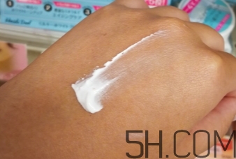 白肌美人素顏霜粉色和藍(lán)色哪個(gè)好？