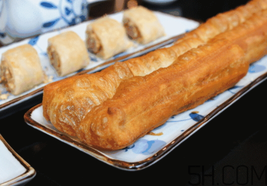 油條用什么面粉好？油條可以用高筋面粉嗎？