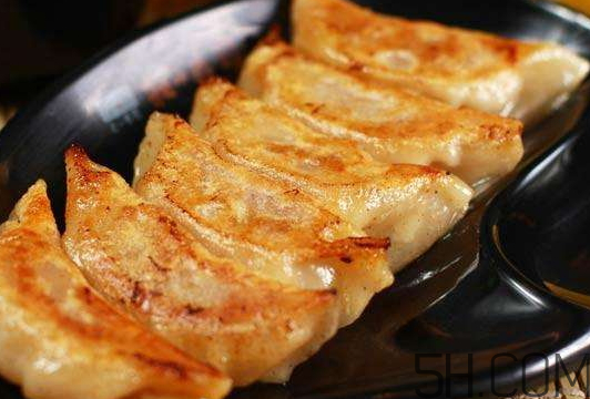 煎餃怎么做不粘鍋？煎餃粘鍋怎么辦？