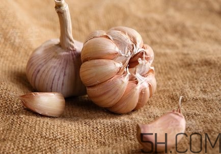 大蒜泡酒能壯陽嗎？大蒜泡酒補腎嗎？