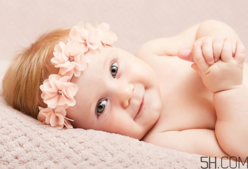 如何給寶寶斷奶？寶媽有妙招