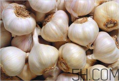 大蒜泡酒可以放冰糖嗎？什么藥酒中可以加冰糖？