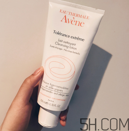 雅漾舒緩特護(hù)潔面乳怎么樣？好用嗎？