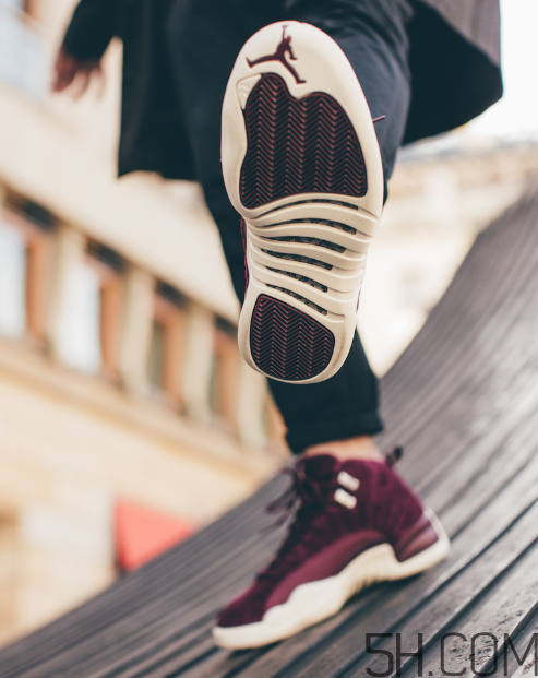 air jordan 12 bordeaux紅酒配色上腳效果怎么樣？