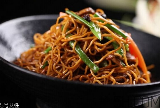 炒面為什么會(huì)粘鍋？炒面怎么不粘鍋？