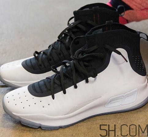 under armour curry 4白黑配色什么時候發(fā)售_多少錢？