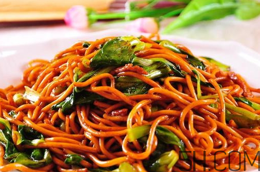 吃炒面會上火嗎？炒面吃多了好嗎？