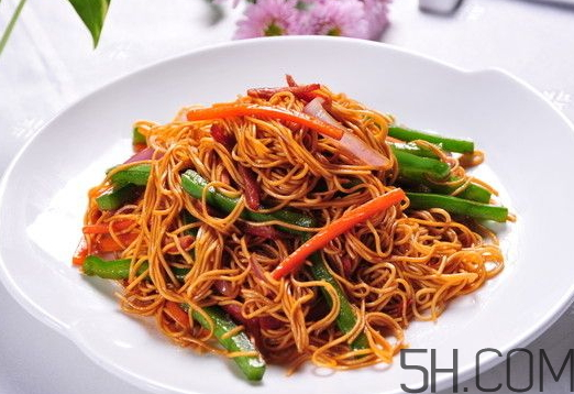 吃炒面會胖嗎？炒面熱量高嗎？