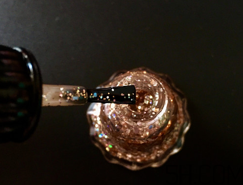 安娜蘇鳥(niǎo)語(yǔ)鈴鐺美甲油色號(hào)_試色 安娜蘇鳥(niǎo)語(yǔ)鈴鐺美甲油色號(hào)_試色