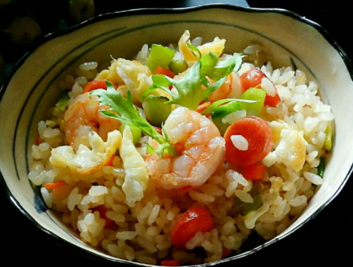 蛋炒飯可以放生抽嗎 蛋炒飯放生抽還是老抽？