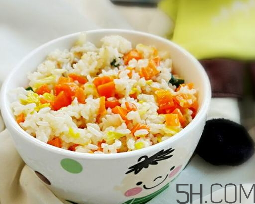 蛋炒飯可以放洋蔥嗎？蛋炒飯放洋蔥好吃嗎？