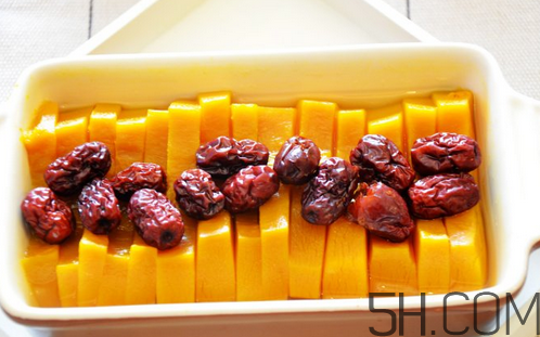 南瓜和桃子一起能長(zhǎng)期吃嗎？吃南瓜皮膚變黃怎么辦？