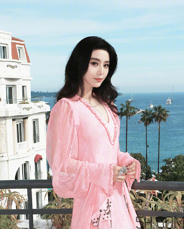 豐唇后多久消腫？豐唇后嘴巴很硬