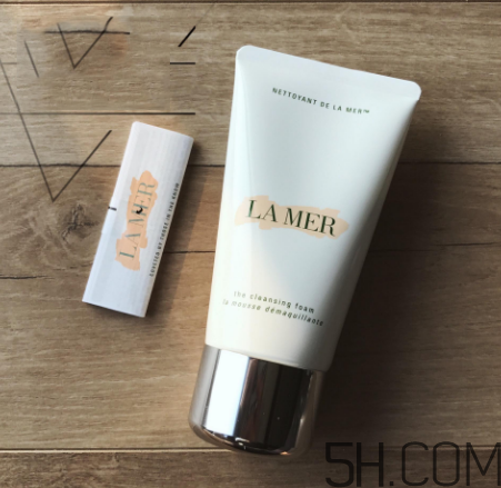 海藍(lán)之謎璀璨凈透潔面泡沫怎么用？使用方法