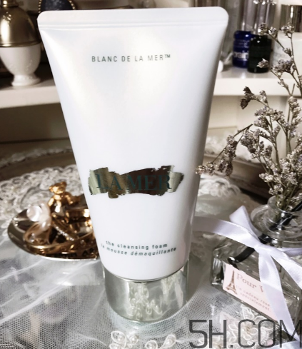 海藍(lán)之謎璀璨凈透潔面泡沫怎么用？使用方法