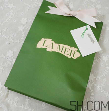 海藍(lán)之謎活顏煥膚精華露多少錢？專柜價(jià)格