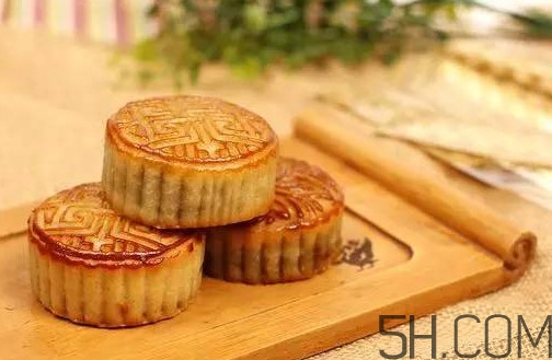 中秋吃月餅從什么時(shí)候流傳下來(lái)的？小龍蝦月餅?zāi)睦锟梢再I(mǎi)到