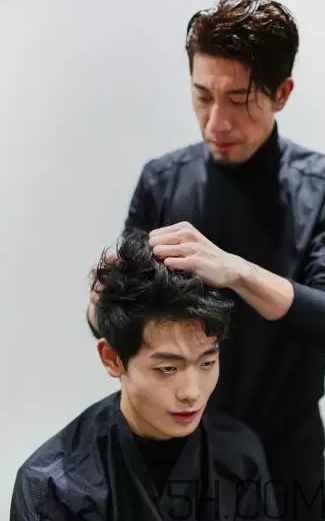 發(fā)蠟塞巴斯汀怎么樣？塞巴斯汀發(fā)蠟怎么用