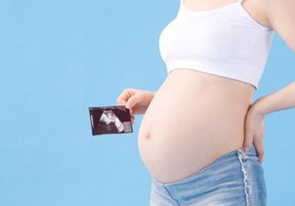 孕晚期見(jiàn)紅了肚子不痛怎么辦？孕晚期見(jiàn)紅是持續(xù)的嗎？