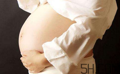 孕晚期肚子疼影響胎兒嗎？孕晚期肚子像來月經(jīng)一樣疼