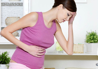 孕晚期肚子疼影響胎兒?jiǎn)?？孕晚期肚子像?lái)月經(jīng)一樣疼