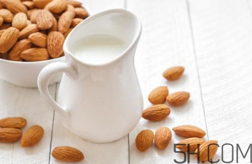 高鈣奶真的補鈣嗎？吃什么補鈣最快最好？