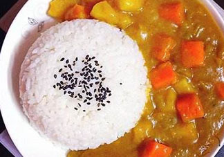 咖喱飯可以隔夜吃嗎？咖喱飯能放多久？