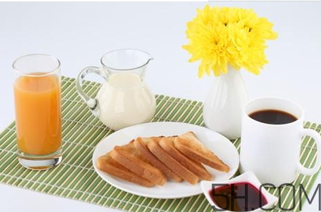 袋裝牛奶和盒裝牛奶哪個(gè)更有營(yíng)養(yǎng)？