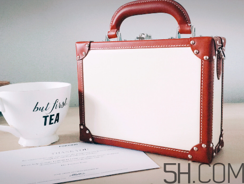 bertoni 1949是什么品牌？bertoni包包什么檔次？