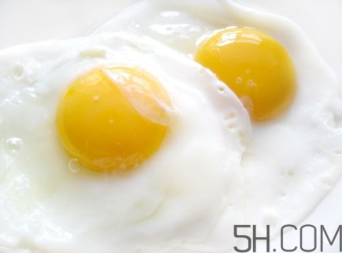 荷包蛋為什么起沫 怎么煮荷包蛋不起沫 荷包蛋為什么起沫 怎么煮荷包蛋不起沫