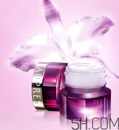 眼霜用在水乳之前還是之后？眼霜和水乳使用的順序