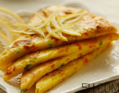 雞蛋餅和豆?jié){可以一起吃嗎？吃雞蛋餅?zāi)芎榷節(jié){嗎？