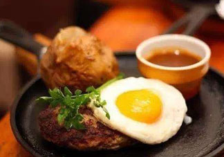 荷包蛋是煮的還是煎的？煎雞蛋還是煮雞蛋好？